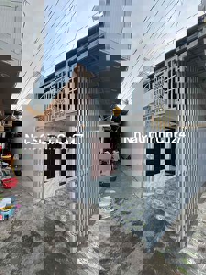 nhà chính chủ ấp 5 Xã phong phú Quốc lộ 50 DT 5x17 . nhà cấp 4 .4 p