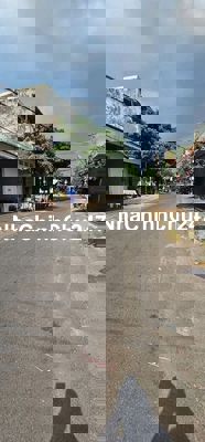 CHÍNH CHỦ CẦN BÁN GẤP 16 PHÒNG TRỌ, 2 KIOT GẦN TTY TẾ DĨ AN. DT 300M