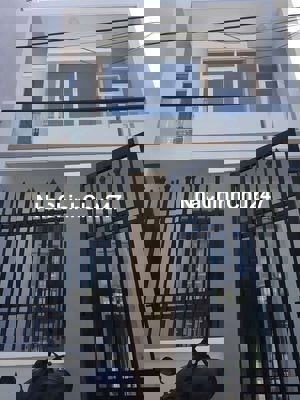 ⭐ CHÍNH CHỦ GỬI BÁN – NHÀ 1 TRỆT 1 LẦU – DT 4.93×15.5 – HẺM 6M XE HƠI