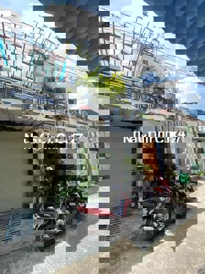 chính chủ bán nhà 3 PN - 3wc hoàn công đủ ngay mã lò - lê văn quới