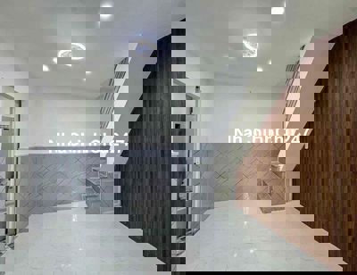 Nhà Mới 3 Tầng , Hẻm 2m chính chủ bán Gấp Quận 8