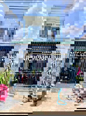 Chính chủ cần bán nhà ngay mt 8m xã bình hưng,Bình Chánh.Hồ Chí Minh