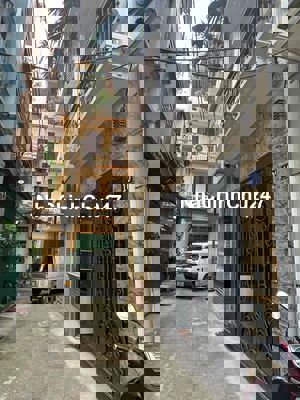 tôi chính chủ  bán nhà 5tầng ngõ 381 Nguyễn khang