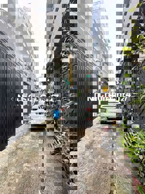 Bán nhà chính chủ, gần BXQ8. 1T1L Kiên cố