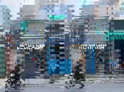 Nhà mặt tiền chính chủ