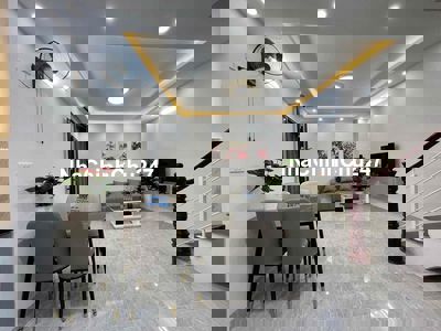 Chính chủ cần bán nhà số 85 ngõ 509 Vũ Tông Phan 35m, 4 tầng(4 ngủ)