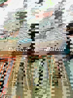 Nhà Q8 Chính Chủ SHR 2Lầu 2Pn2Wc ,gần cầu Nhị Thiên Đường,30m ra Mt