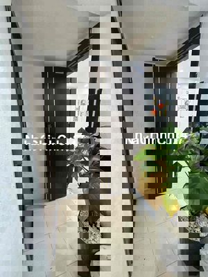 chính chủ bán tt tầng 3 mp Thái thịnh 60m khép kín đẹp đủ đồ 3,75 tỷ