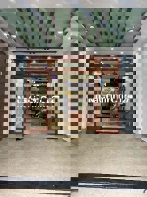 BÁN NHÀ ĐẸP 3 TẦNG CHỦ XÂY Ở TÂM HUYẾT, DIỆN TÍCH LỚN - ĐƯỜNG MẸ TH