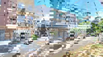 Tôi là chủ nhà, cần bán căn nhà MT Đường Số 3, DT 10x16m, 4T, 6PN 7WC