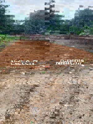 CC BÁN ĐẤT LÀN 2 TRỤC CHÍNH LIÊNHUYỆN HÒATHẠCH QUỐCOAI 245,7M GIÁ3,8TỶ