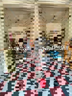 Nhà mặt tiền, giấy tờ chính chủ