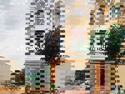 LÔ 80M2 KDC TÂN ĐÔ, GIÁP RANH TRỰC TIẾP BÌNH CHÁNH, TRỤC CHÍNH 20M