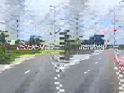 CHÍNH CHỦ  GỬI EM BÁN LÔ ĐẤT MẶT TIỀN 44 B  BÂY GIỜ LÀ ĐƯỜNG 996 C ,