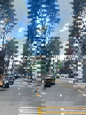 Bán nhà 3 tầng hoàn công kdc vip, nhà chủ xây ở cứng cáp, vị trí đẹp