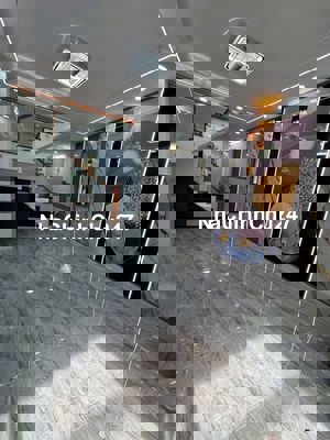 Nhà chính chủ giá hót hót quận 12