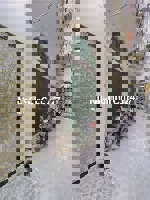 Chính chủ Bán nhà Hào Nam, Đống Đa, 3 tầng, DT 20M, Giá siêu rẻ 3,86Tỷ