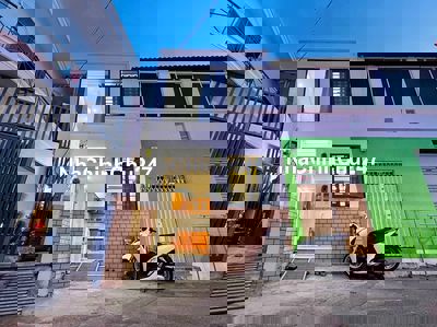 Nhà hẻm xe hơi 8m gần QL50, chủ thiện chí bán gấp ( 90m2 + 1ty8 ) SHR