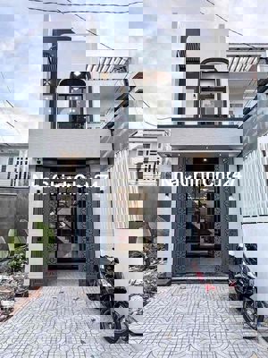 Chính chủ cần bán gấp nhà 1 trệt 2 lầu 3 phòng ngủ giá tốt