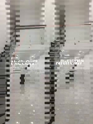 Nhà chính chủ 40m2, 1 phòng ngủ hở và 1 phòng khép kín