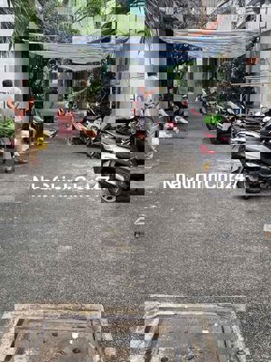 ban nha chinh chủ hem xe hoi p 16 go vấp