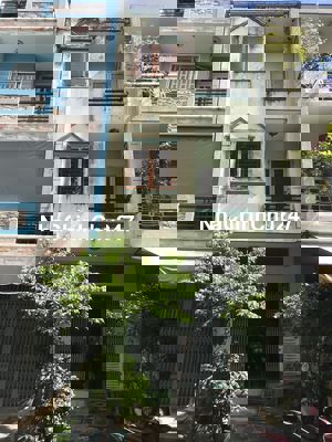 Chính chủ bán nhà mặt tiền trước mặt nhà là công viên