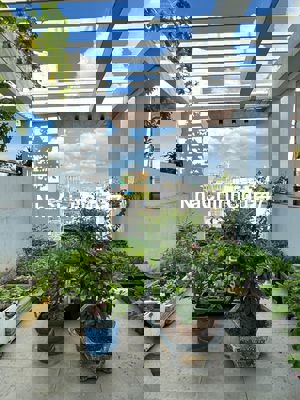 Chủ bán gấp nhà 4 tầng đường thống nhất