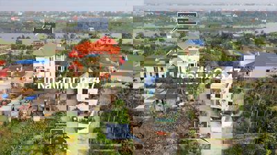 Chính chủ Cần tiền hạ giá bán đất tặng căn nhà 2 tầng 3 mặt thoáng