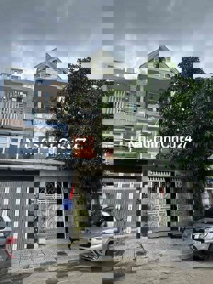 Bán nhà 1 trệt 2 lầu, 4PN – Trung tâm Dĩ An – Giá tốt chính chủ