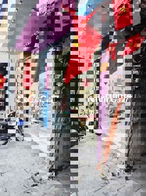 Chính chủ Mặt phố 40m2 kinh doanh đỉnh