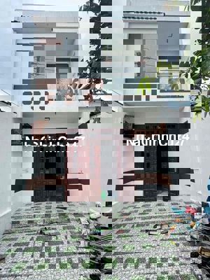 Chính chủ Bán Căn Nhà 2 tầng trục chính Quan Châu gần Chợ Miếu Bông