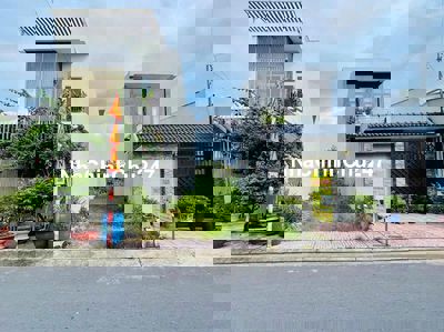 Chính Chủ Bán Gấp Lô Đất MT Huỳnh Văn Cọ, DT 210m²,7×30, full thổ, SHR