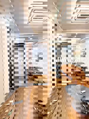 CHÍNH CHỦ BÁN NHÀ TẬP THỂ LÊ QUÝ ĐÔN, HAI BÀ TRƯNG, 40M, MẶT PHỐ