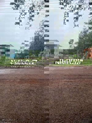 Chủ cần bán gấp lô đất nở hậu. Có sẵn nhà cấp.4