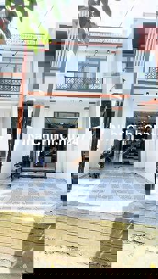 BÁN NHÀ CHÍNH CHỦ,MỚI XÂY,GẦN CHỢ TRUNG THÀNH