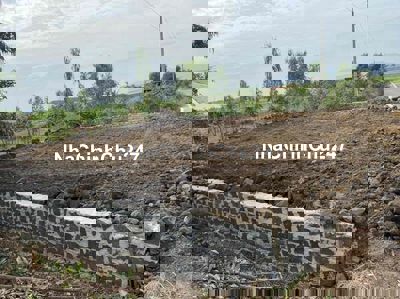 Chính chủ cần bán gấp mảnh đất mặt tiền nhựa