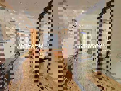 Ở luôn chính chủ STUDIO 40m2 full đồ, Đội Cấn, ô tô vào tận cửa