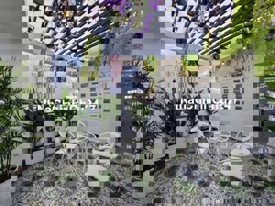 Chính Chủ Bán Nhà 2 lầu ,120m2, khu đồng bộ 25 căn có Sân Vườn ,shr