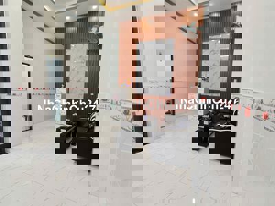 Chính chủ Nhà 100% thổ cư 2ph ngủ + sân xe