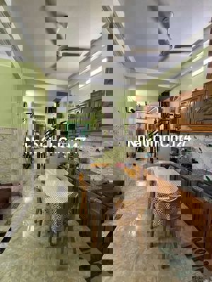 BÁN NHÀ CMT8 QUẬN 3 – 55m² – 4 Phòng ngủ – 1 ĐỜI CHỦ – GIÁ CHỈ 6.8 TỶ