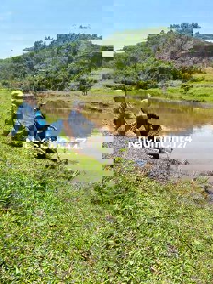 Chủ cần bán 1 heta đất CLN  views sông bám suối bám đường ql14