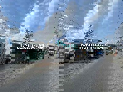 chính chủ cần bán 3 căn nhà mặt tiền Kinh Doanh