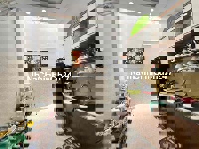 Tin Thật ! Gần Chợ Thủ Đức 89m2 Hẻm Xe Hơi, chủ ngộp