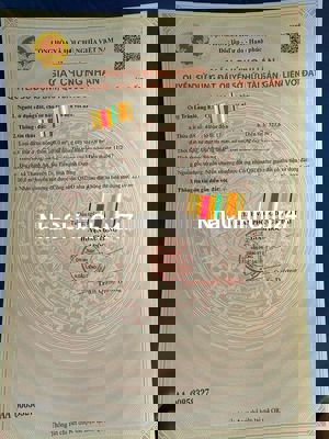 Kẹt tiền cần bán miếng đất e chính chủ