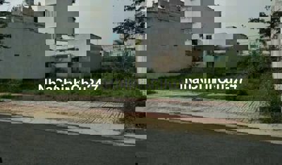 BÁN ĐẤT CHÍNH CHỦ " CẠNH CHỢ MỸ PHƯỚC " .