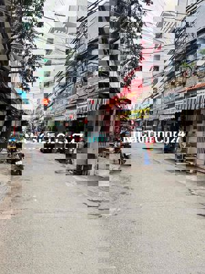 Nhà hẻm nhựa xe hơi Hồ Văn Long, chính chủ, nở hậu,gần trường tiểu học