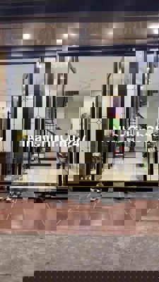 Chính chủ gửi bán : Ngọc Lâm Long Biên, oto đỗ cửa , 8 tỷ.