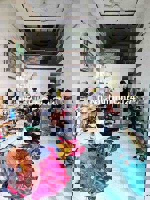 Nhà chính chủ cần tiền bán gấp dt 4 x25 có lửng giá chỉ 2 ty 1