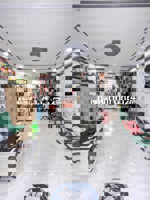 Nhà lầu hoàn công giá êm. gần chợ Trần Việt Châu. chính chủ gửi bán