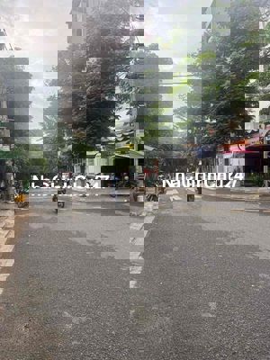 CHÍNH CHỦ GỬI BÁN ĐẤT TẶNG KÈM NHÀ CẤP 4 ĐƯỜNG TRẦN MAI NINH